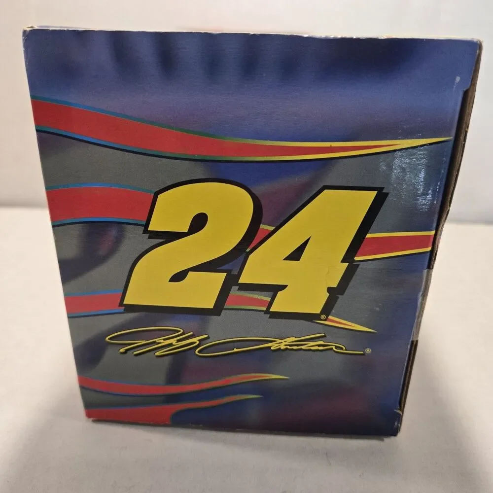 Remote Control Car Jeff Gordon 1:43 2007 NASCAR Dupont Chevrolet Front Runners